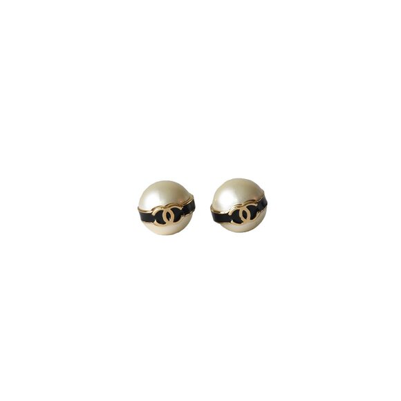 Chanel Metal CC Pearl Round Earrings Gold White Black - Picture 1 of 2